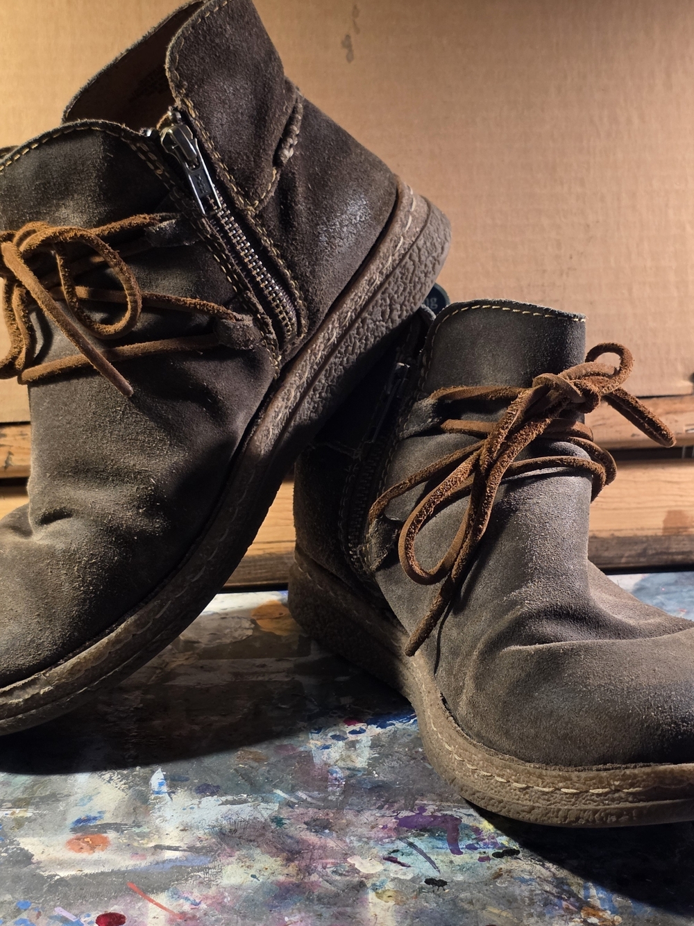 Born Calyn Suede Zip Ankle Booties Brown Distressed Boho Chukka Size 8.5